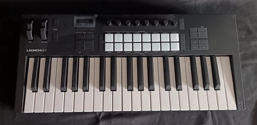 Novation launchkey mk4 midi - novation,