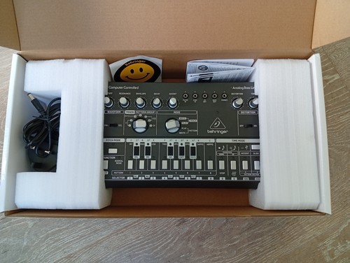 Behringer bk synthesizer - behringer,