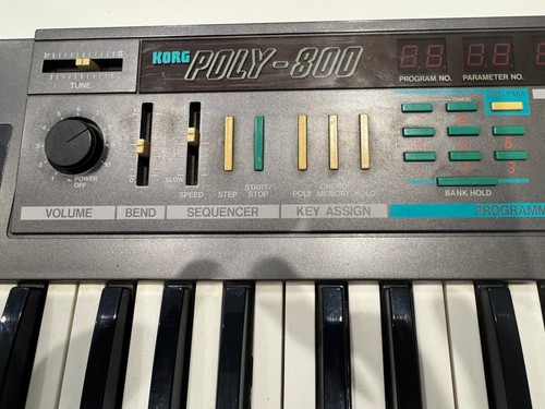 Korg poly 800 - vintage, analogue