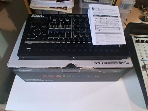 Roland desktop digital - sh-4d,