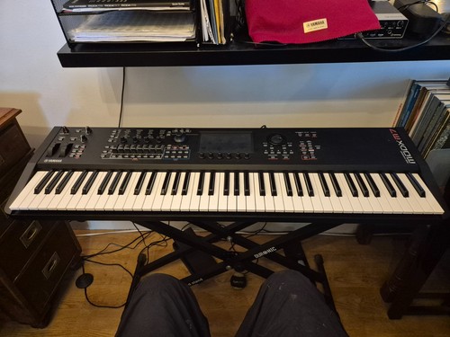 Yamaha modx synth boxed - modx,