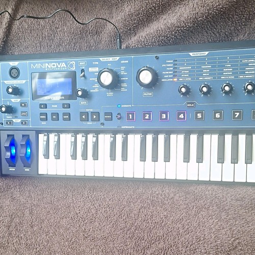 Novation mininova key blue - novation, 37