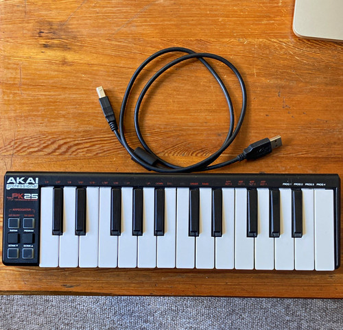 Akai professional lpk25 key - akai,