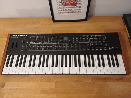 Dave smith instruments - dave,
