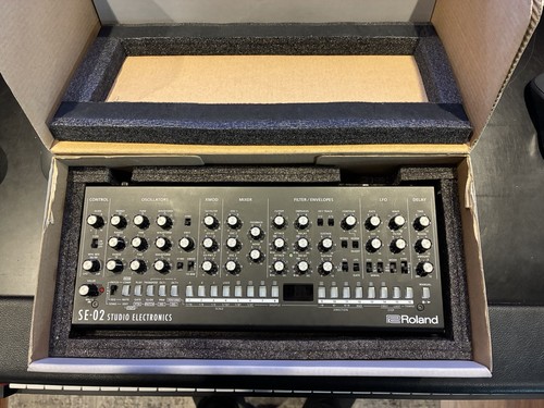 Roland boutique analog - roland,