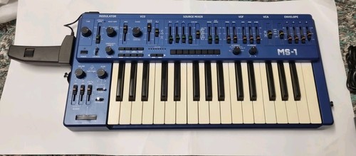 Behringer 32 keys - behringer,
