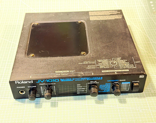 Roland 1010 voice - jv-1010, 64-voice