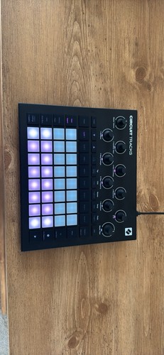 Novation circuit tracks - circuit,