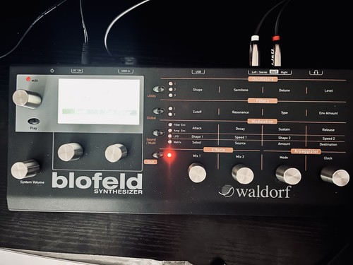Waldorf blofeld desktop synth - waldorf,