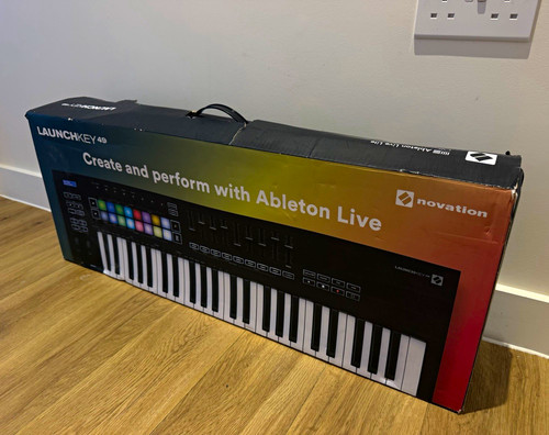 Novation launchkey midi - novation,