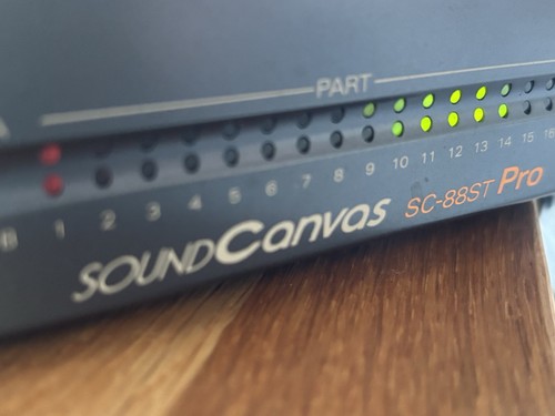 Roland 88st pro - sc-88st, midi
